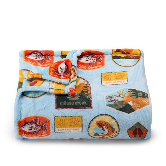 The Big One Wildlife Patches Throw Blanket - Picture 1 of 1